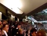 Les supporters de l'Eintracht Francfort font trembler leur stade avec une ambiance de folie