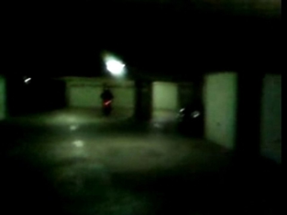 wilback dans le parking a alex