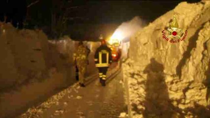 Ascienden a 12 los muertos en el hotel sepultado por alud en Italia