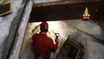 Ascienden a 14 los muertos en el hotel sepultado por alud en Italia