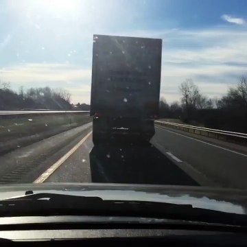 Pousser par magie les véhicules sur l'autoroute