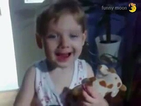 Кто чихнул? Милый ребенок! Who sneezed? Cute baby!