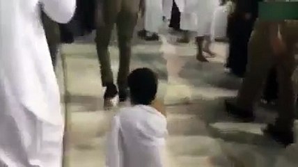 A Disabled Boy Performed Umrah Without Legs
