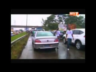 RTI - Grève sponatanée des chauffeurs de mini car "gbaka"