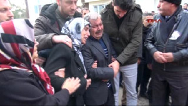 Yaralıya Müdahale Ederken Araç Çarpan Sağlıkçı Anne, Yaşam Savaşı Veriyor