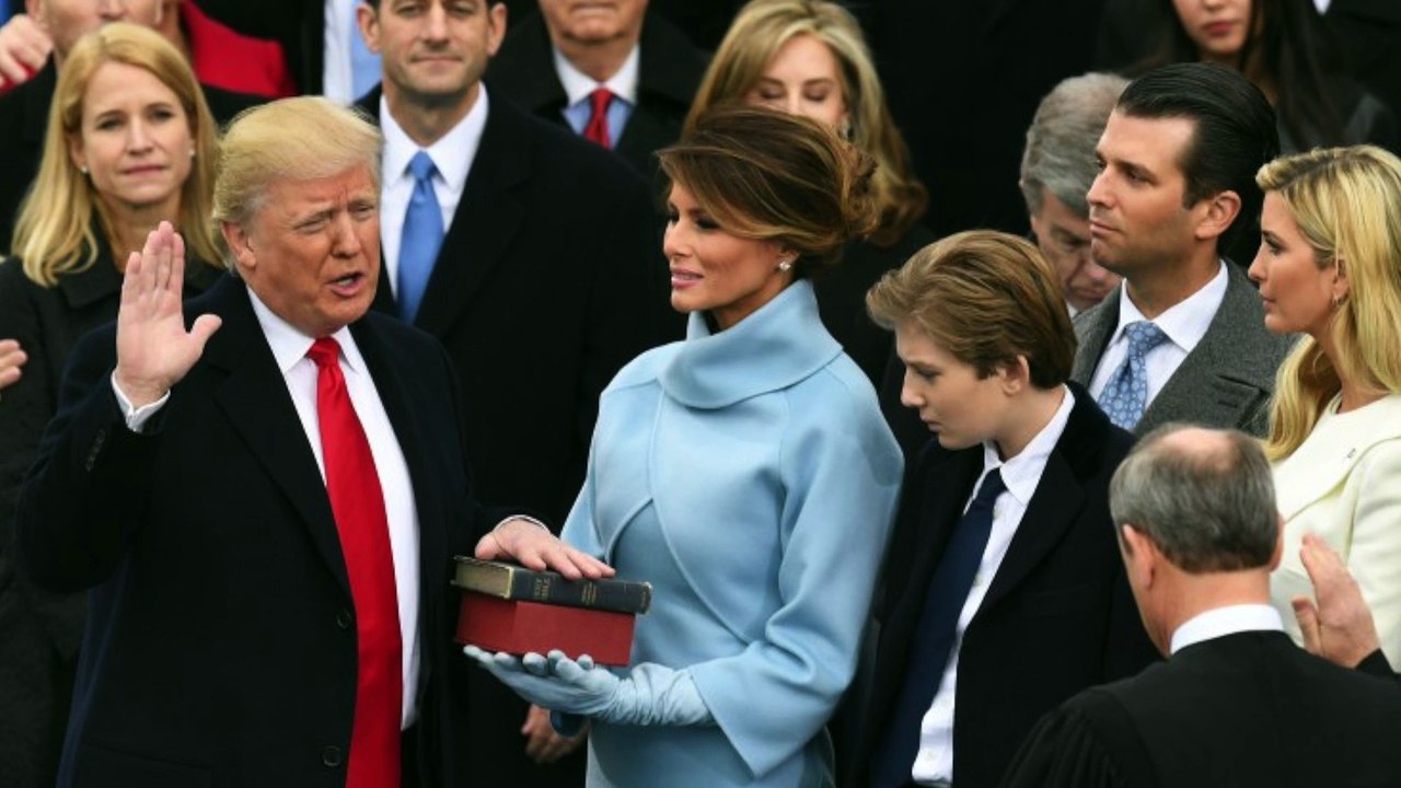Vesgo Trump! Repórter da Globo News confunde Vesgo do Pânico com americano durante cobertura da posse de Donald Trump. Washington DC.   re up