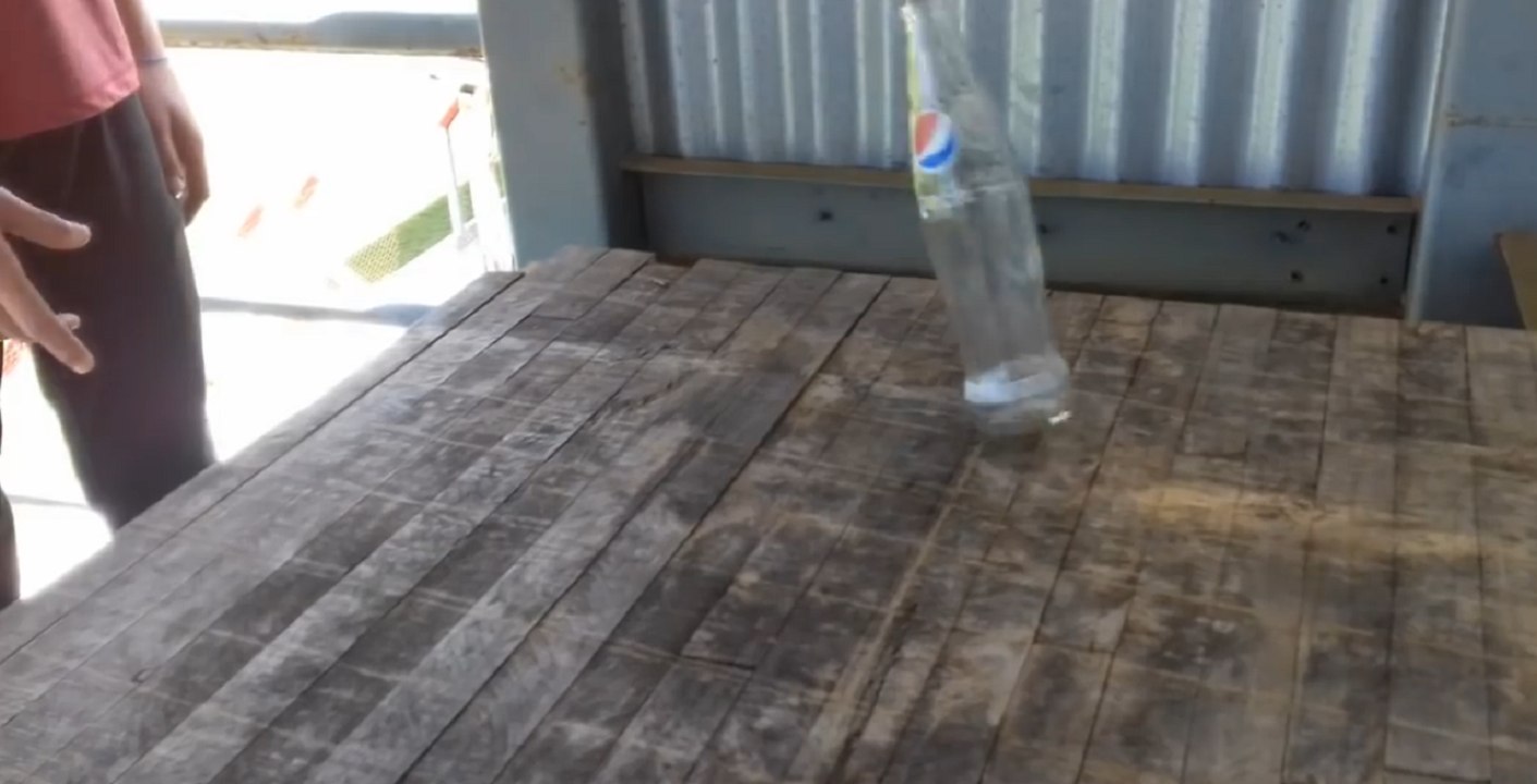 DESAFIO DA GARRAFA DE VIDRO