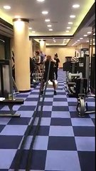 عمرو دياب ينشر على صفحته الرسمية مقطع له وهوبصالة الالعاب الرياضية