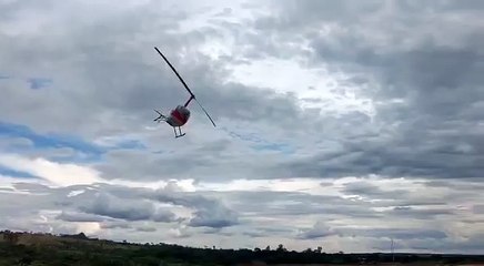 Helicóptero cai nas águas do Rio Turvo, em Capitólio