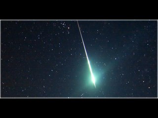 Por que os meteoros tem cores diferentes