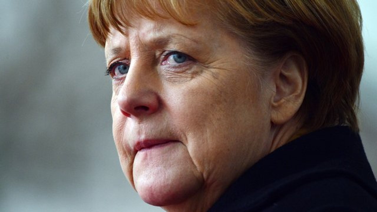 EU-Experten: Angela Merkel Zielscheibe russischer Propaganda