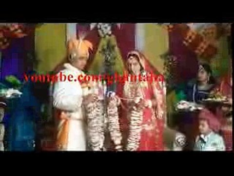 new funny marriage video 2017 Indian Pakistani bride funny entry groom pants fall viral whatsapp