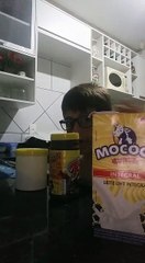 meu irmão fazendo burrada kkkkk