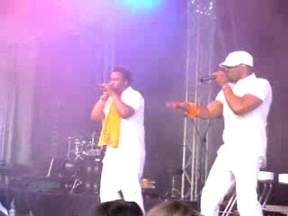 Fly Baby - Naturally 7 - Tanzbrunnen Cologne