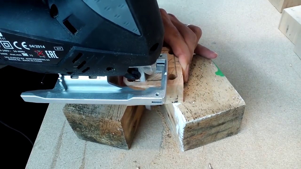 How To Make A Clock From Pallet Wood Blocks