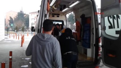 Inegöl'de Otomobil Yoldan Çıkarak Takla Attı: 5 Yaralı