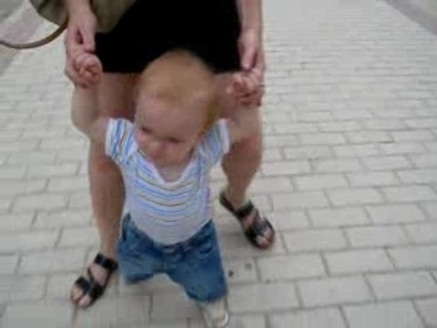 Premiers pas de Noah