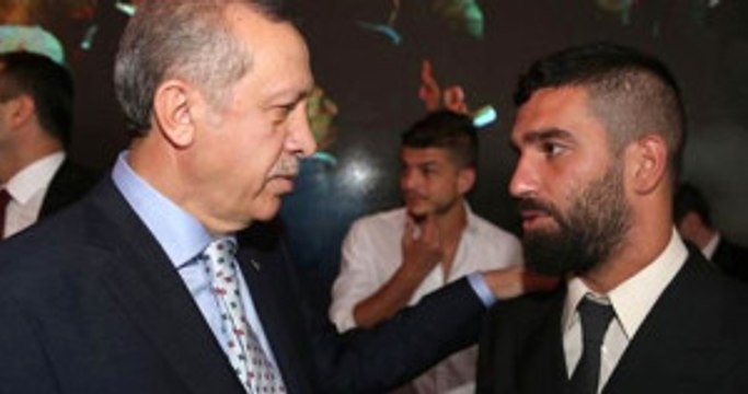 Rıdvan Dilmen, Arda Turan ve Burak Yılmaz, Referandum İçin Evet Kampanyasına Katıldı