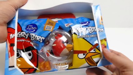 ANGRY BIRDS KEYCHAIN + 2 Candy Bags Red Bird