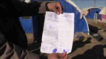 Desplazados de Mosul intentan validar en Irak los certificados expedidos por el EI