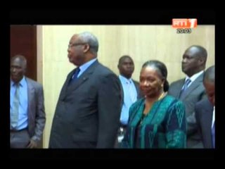 Retour du président Ouattara à Abidjan après un séjour en France