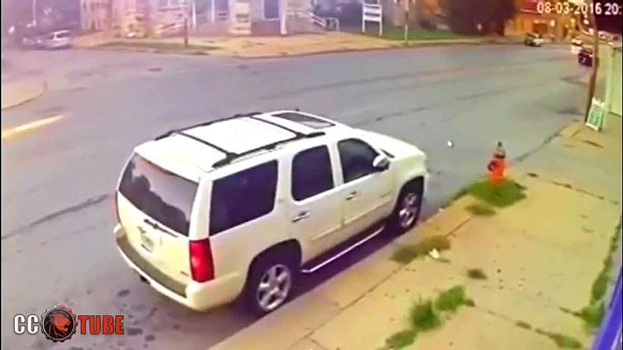 ROAD RAGE & CAR CRASH COMPILATION #447 (August 2016)