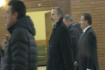 Miguel Bosé y amigos, rotos tras despedir a Bimba