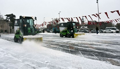 KOCASİNAN’DA YENİ NESİL ARAÇLA KARLAR TEMİZLENİYOR