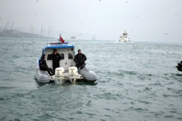 Cani Anne, 40 Günlük Bebeğini Kurusıkıyla Vurdu, Ölmeyince Denize Attı