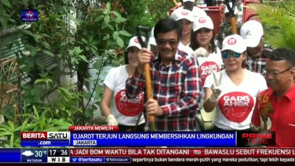 Bersihkan Lingkungan, Djarot Dorong Gerobak Sampah