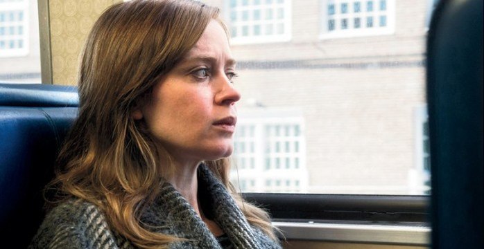 Девушка в поезде 2016