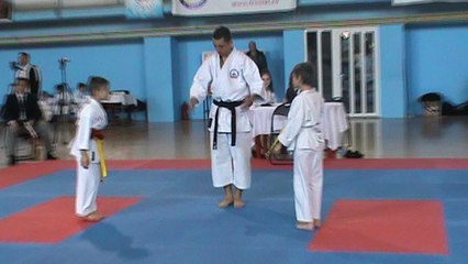 TUDOSE OVIDIU vs ILIE COSMIN - KIHON IPON KUMITE FINALA