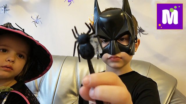 Хэллоуин у Люды дома Конфеты или жизнь в магазинах Катя и Макс ищут сладости и кушаем Замороженный паук новое видео 2016