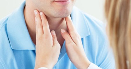 Sigara İçen Erkeklere 'Gırtlak Kanseri' İçin Düzenli Doktor Kontrolü Öneriliyor