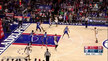 Joel Embiid met un block féroce à Dwight Howard