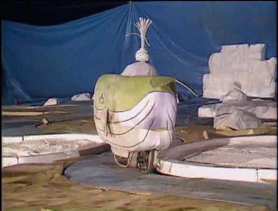 Most Extreme Elimination Challenge - S 4 E 9 - The Wack Pack vs. Hollywood Rehabbers