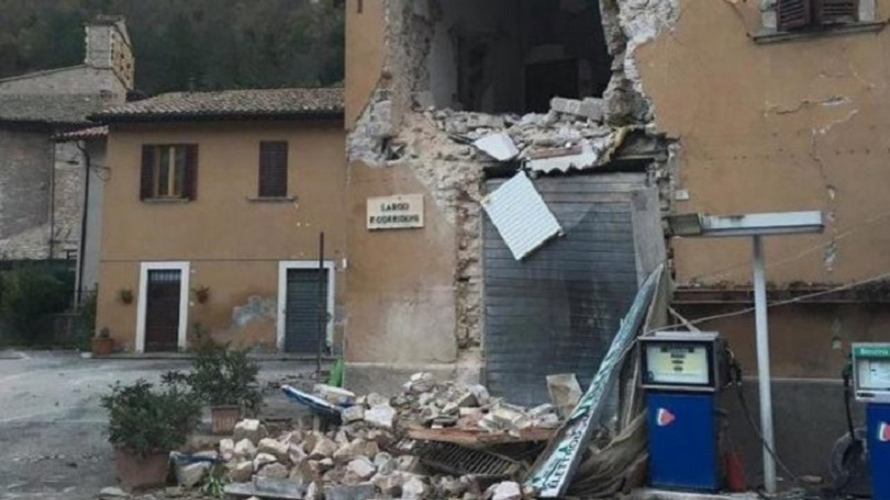 Dramatic Footage as Earthquake Hits Central Italy
