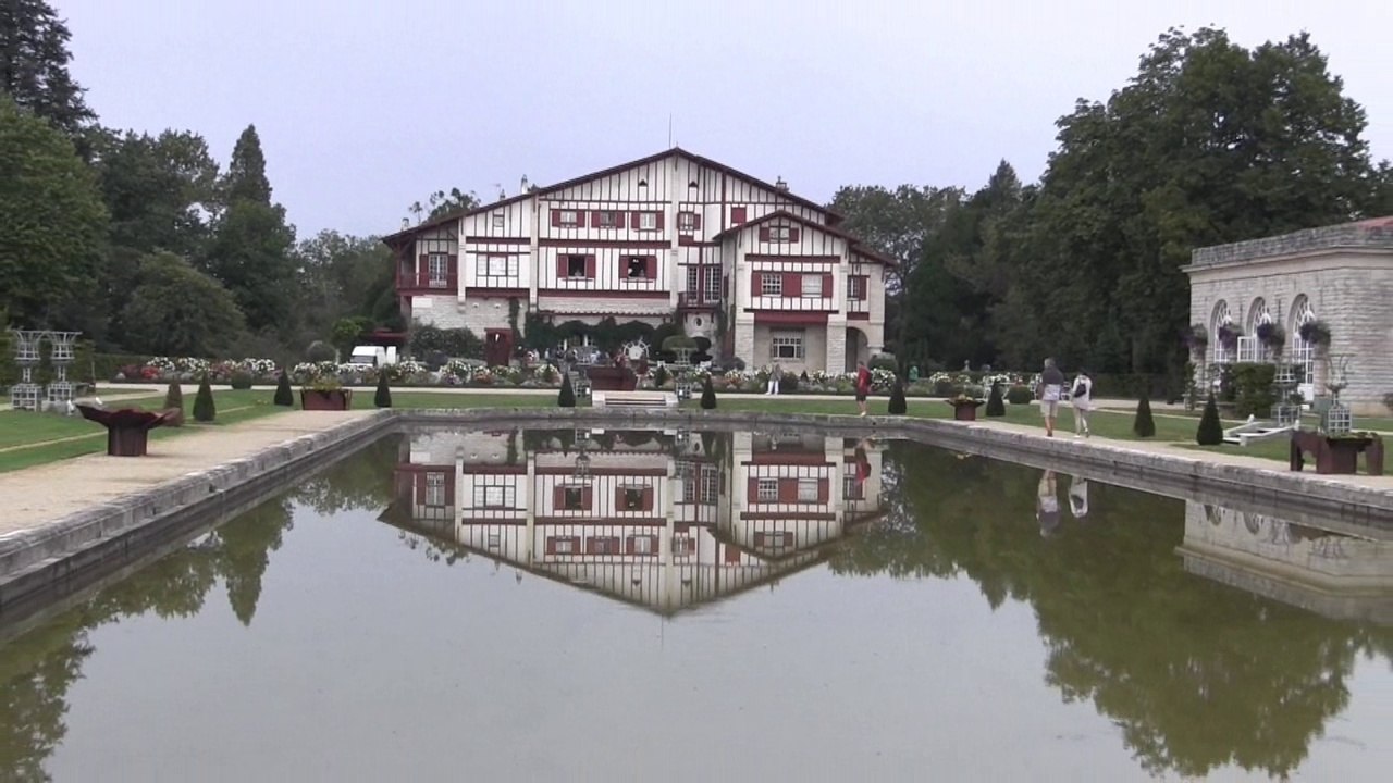 La villa ARNAGA  d'EDMOND ROSTAND et son jardin Versaillais
