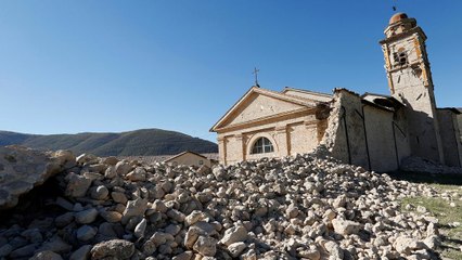 Renzi İtalya'ya seslendi: "Her şeyi tekrar inşa edeceğiz"