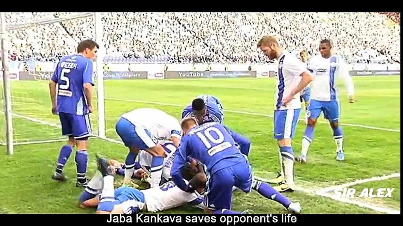 Beautiful and Exciting Moments Of Football - RESPECT!