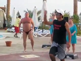 Танец Русского Туриста, Который Поразил Всех Отдыхающих На Пляже