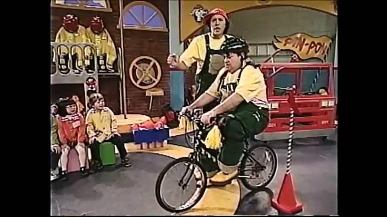 Pin-Pon - Pon-Pon a velo - Lion et serpents