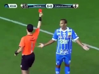 مهارة لا يفعلها إلا نيمار -