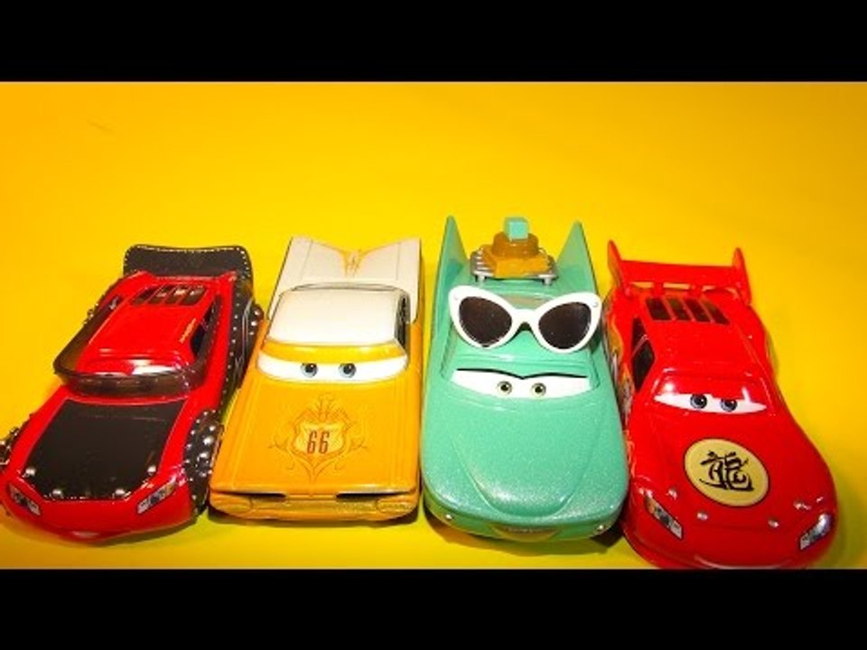 Disney Pixar Cars Unboxing Road Trip Flo with Ramone and Lightning McQueen
