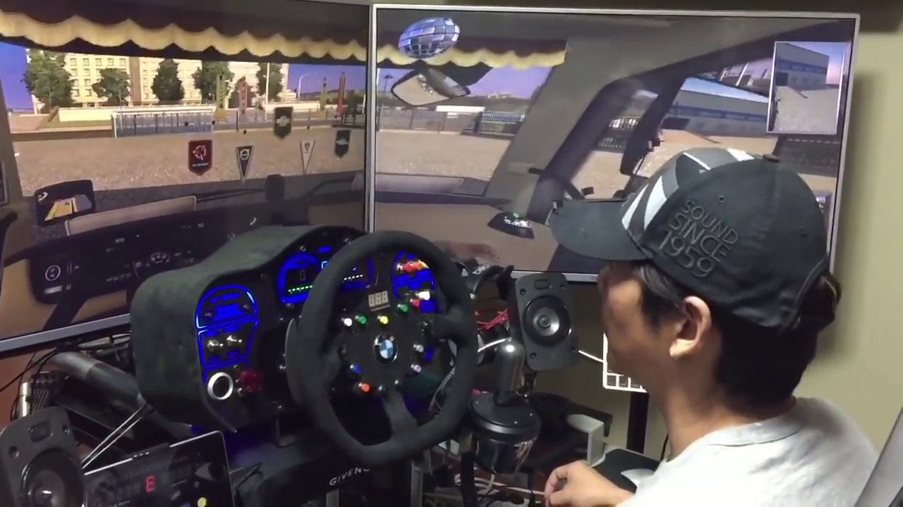 Simulateur de conduite en camion avec 3 écrans d'ordinateur !