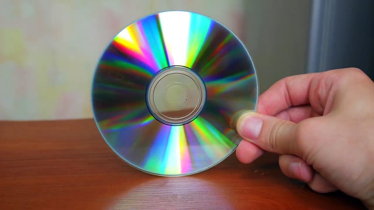 How to make a CD spinning top