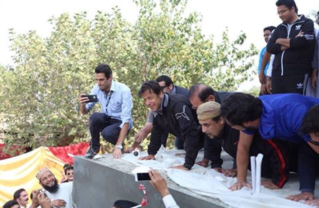 Imran Khan push ups left everyone behind