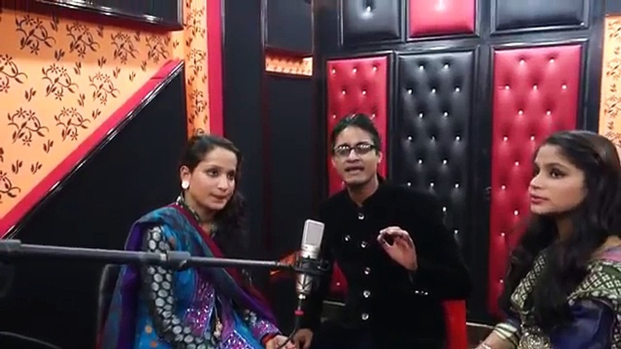 Justin Girls giving tribute to Noor Jehan goes VIRAL!