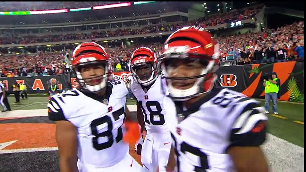 Better Receiver  Julio Jones or A.J. Green   Move the Sticks