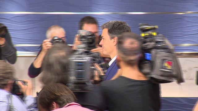 Sánchez reta a Susana Díaz a unas primarias